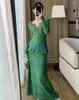 Sukienki robocze dzianinowy zestaw spódnicy Kobiety Sweet z modą w paski Elegancki zielony dzianin kardiganowy Korea 2 -częściowy