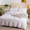 Style nordique fleurs coupées blanc housse de couette ensemble doux confortable King Size ensemble de literie reine double solide maison couette couvertures 240309