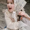 Jesień koreańskie dzieci noszą dzieci i dziewczęta modne, urocza koronkowa koszula lolita bluzka dziewczynka ubrania 240318