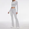 Женские брюки-клеш, комплект из двух предметов, футболка для йоги с высокой талией, мягкая эластичная спортивная одежда на весну и лето, с круглым вырезом