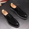 Casual Shoes Men Cow zamsz skórzane koronkowe buty derby biuro biurowe sukienki Black Trend Sneakers Dżentelmen Oddychający obuwie