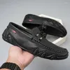 Sapatos casuais de couro homens 2024 mocassins mocassins respirável deslizamento em preto condução plus size vestido