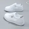 Casual Shoes Comemore Women Luksusowe trenerzy platforma Sneaker Ladies Summer Women's Flat Sport Running White 2024 Oddychające trampki 40