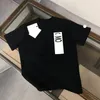 Mens Tshirt Tasarımcı T Shirt İşlemeli Amblem Mektup Deseni Baskılı Saf Pamuk Yuvarlak Boyun Tshirt Çift Gevşek Günlük Kısa Kollu Gömlek Moda Yarım Kollu