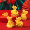 Dekorativa figurer Årets present Figur Miniatyr Golden Dragon Micro Landscape Ornament för Hoom Decorations Office Desk Accessories Room