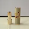 Großhandel Lippenstift Ctainer Lippenstift Tube Little Bear Stickerei Bounces Lippenstift Tube Leere Lippenbalsam Ctainer Makeup Tools 37jo #