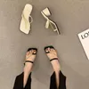 Pantofole Sandali bianchi sexy Sandali neri Scarpe da donna 2024 Esterno con tacco Estate Donna Moda Tendenza PVC impermeabile B