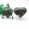 Statuette decorative Bellissimo 1 pezzo di pietra di sangue africana naturale grande regalo di cristallo a forma di cuore curativo cristalli di quarzo lucido