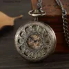 Pocket Watches Antique Round Hollow Nostalgic Mechanical Pocket Retro With Chain Steampunk Clock Mens and Womens smycken Halsband Ny L240322