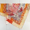 Halsdukar leopard tryck silkes halsduk kvinnliga designers stora sjalar poncho handrullade kanter stal
