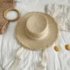 Breda randen hattar hink hattar platta naturliga raffia halm hatt kvinnas sommar 2024 Ny koreansk version ins liten färsk fransk spets hav strandhatt l240322