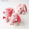 Gevulde pluche dieren 23 cm Kawaii roze Froest dier knuffels Leeuw Ephant honden konijnen Peluch poppen pluche roze konijntje speelgoed voor meisjes romantische geschenken L240320