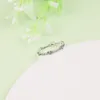 Pierścienie klastra 925 Sterling Srebrny promieniujący błyszczące serca dla kobiet Wedding zaręczynowy Pierścień palca