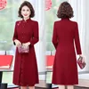 Robes décontractées robe de style chinois soirée élégante luxe printemps et automne rouge maman broderie femmes vintage robes