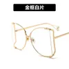 2 pcs Designer de luxe de mode Grand cadre perle évidé Lunettes de soleil 2020 nouvelle tendance femmes mode lunettes de soleil en métal irrégulier