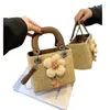 Axelväska designer prinsessan diana väska med post gräs vävd handväska för kvinnor sommaren av ny nisch deign high-end crossbody handhållen daifei