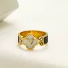 Designer ring 18k guldpläterade lyxdesigners ringar för kvinnor män brev läder diamantringar mode par ringar engagemang trendig semester gåva