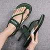 Comwarm 2024 Mannen Sandalen Casual Platte Outdoor Strand Water Schoenen Voor Mode Huis Flats Antislip Enkelband schoenen 240323