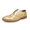 Casual Shoes Mens Shoe Gold Patent Leather Luxury Fashion Groom Dress Wedding For Men Designer italiensk stil Oxford