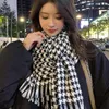 Écharpes femmes écharpe blanche noire plaid à imprimé tassel