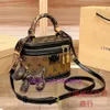 The factory design bag handbag New Seasonal Vintage Bag Water Bucket Popular for Women Autumn and Winter. Cross Body Small Bags Are This