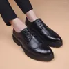 Casual Shoes Men Luxury Fashion Carved Brogue Black Trend Lace-up Derby Shoe Wedding Party Dress Original Leather Platform Footwear Man