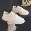 Zapatos para caminar HUILI para mujer, zapatillas informales de lona a la moda, cómodas zapatillas planas para mujer, zapatillas con estilo