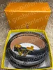 Designer Lu Brand Belt Width 3,8 cm merkgordel goud en zilveren zwart glanzende gladde gesp, ontworpen een klassieke kleuren en vrouwenserie naast aardappel links lacewig naast