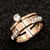 Med sidogenar bokstav för alltid kubik zirkoniumfinger ring österrikiska kristaller ringer smycken brud set bröllop r001