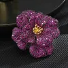 Pins Broches SUYU nouvelle broche de fleur de camélia de luxe femmes broche Rose rouge fleur tempérament exquis broche Design sens costume accessoires L240323