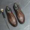 Freizeitschuhe der Designermarke mit dicken Sohlen für Herren-Business-Kleid, Retro-Braun, Oxford, verschleißfeste Sohlen