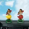 Placas decorativas dança solar hawaii menina balançando a cabeça brinquedo alimentado auto interior painel ornamento boneca carro acessórios para casa