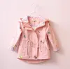 Giacche 2024 Primavera Autunno Ragazze Giacca a vento Cappotto Bambino Bambini Fiore Ricamo Capispalla con cappuccio per cappotti Giacca Abbigliamento