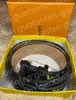 Designer Lu Brand Belt Width 3,8 cm merkgordel goud en zilveren zwart glanzende gladde gesp, ontworpen een klassieke kleuren en vrouwenserie naast aardappel links lacewig naast