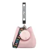 Sacos de ombro feminino moda saco bola pingente balde doce senhora mensageiro crossbody pu meninas bonito bolsa lateral