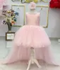 Robes pour filles, robe à fleurs haut-bas rose, col rond, décoration de plumes de perles, grand nœud, robe de princesse pour fête d'anniversaire, première Communion