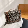 Kosmetiska väskor stor kapacitet vintage leopard kvinnor bärbara resor toalettartiklar lagring tvättväska ins damer makeup fodral ulzzang