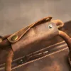 Geunine Leather Travel Bag Vintage Mens Hand Luggage Bag 대용량 단일 어깨 메신저 보스턴 가방 17 인치 노트북 240314