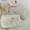 Sacs à cosmétiques pour femmes, sac de rangement de grande capacité, rangement de maquillage matelassé, support esthétique, toilette florale douce