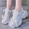 Casual schoenen Dames Luxe Platform Sneakers Bling Outdoor Hoge kwaliteit Running Tennis Lace Up Fashion Sport