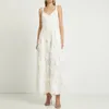 カジュアルドレス高品質のデザイナー夏の白人女性刺繍チュールマキシドレスエレガントなパーティーホリデー