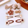 Akcesoria do włosów 8pc kawa ciepłe kolor Podstawa ZAKUSZENIE ZAKUSZENIE KLIPY KLIPY WŁAŚCIWE ZACISKI PINS CARTOON FISH HAIRPIN KILN GIRL Flower Bb Barrette