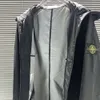 Material impermeável e protetor solar Jaqueta de assalto com capuz para exterior Etiqueta casual moderna
