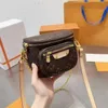 Tasarımcılar mini bumbag çapraz vücut moda omuz çantaları bel torba kemer çantası erkek kadın göğüs paketi deri cüzdanlar lüks açık spor cüzdan cüzdan fany paketi