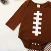 Kläderuppsättningar födda baby boy fotbollsdräkt långärmad rugby romper byxor set hatt 3 st.