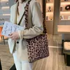 Borsa borse a tracolla con stampa leopardata retrò per donna 2024 borsa a tracolla morbida in peluche autunno inverno morbida pelliccia calda