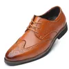 HBP Não-Marca Nova Chegada Tamanho Grande Cor Pura Sapatos de Couro Brogue Homem Preto Sapatos Formais para Homens Novos Estilos formais