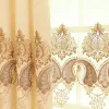 カーテンシェニールリビングルームのためのヨーロッパ刺繍カーテン贅沢フランスの窓の背景ファンシーベージュカーテンバランス
