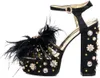 Chaussures de défilé de mode avec talons épais, diamants chauds et sangle à boucle en peluche, sandales pour femmes, créateurs européens et américains, chaussures de défilé sexy pour discothèque