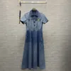 2024 Spring niebieskie krótkie rękawy Lapel Szyja dżinsowa sukienka Designer High End Damska sukienka pasa startowa Vestidos de Festa 32510